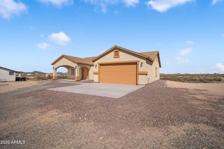 New construction Single-Family house 35684 W Chipman Rd, Tonopah, AZ 85354 - image