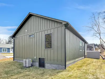 New construction Single-Family house 171 Peyton Elaine Rd, Clyde, NC 28721 - image