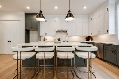 New construction Single-Family house 5709 Feagan St, Houston, TX 77007 - image 8