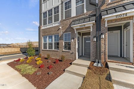 New construction Condo/Apt house 1223 Shaw View Alley, Unit 201, Raleigh, NC 27601 - photo 0