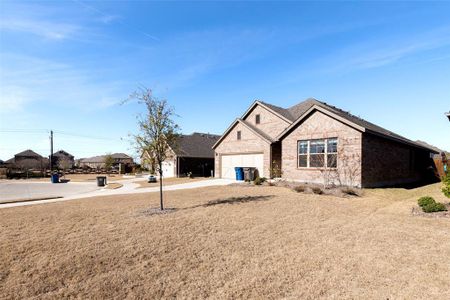 New construction Single-Family house 1421 Avalon Ct, Celina, TX 75009 plan Ellsworth - image