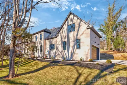 New construction Single-Family house 6811 Burlwood Rd, Charlotte, NC 28211 - image