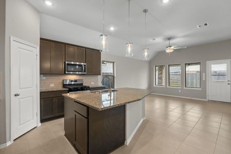 New construction Single-Family house 306 Violet Crown Ln, New Caney, TX 77357 plan Muenster (1593-HV-30) - image 13