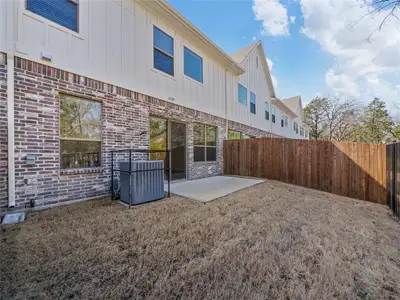 New construction Townhouse house 6325 Mason Ct, Dallas, TX 75227 null- photo 16 16