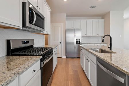 New construction Single-Family house 1035 Rosewood Trl, Beasley, TX 77417 - image 5