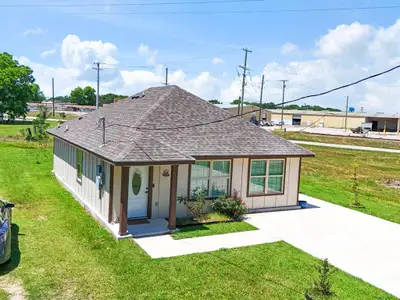 New construction Single-Family house 308 Ave A, Ennis, TX 75119 - image