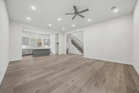 New construction Townhouse house 6330 Paddington Bend Dr, Houston, TX 77008 - image 18
