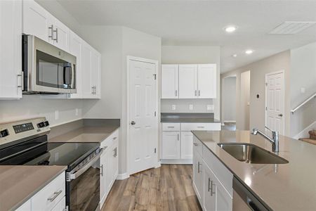 New construction Single-Family house 9252 Orchard Park Ln, Dade City, FL 33525 plan Gabriela - image 5