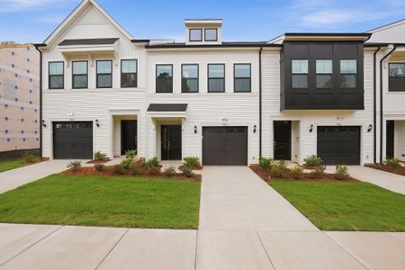 New construction Townhouse house 7418 Mashburn Dr, Charlotte, NC 28269 plan Dahlia - image