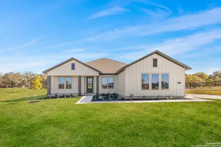 New construction Single-Family house 139 Pradera Rdg, Floresville, TX 78114 - image