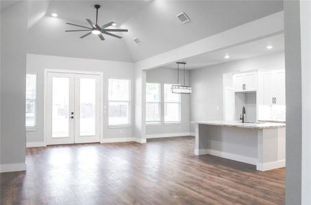 14FT Ceilings Living room, 10 FT ceilings through out the house.