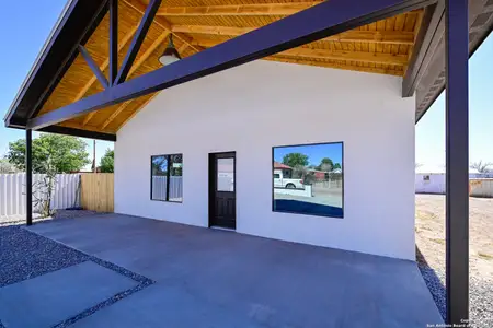 New construction Single-Family house 1003 W Galveston, Marfa, TX 79843 - image