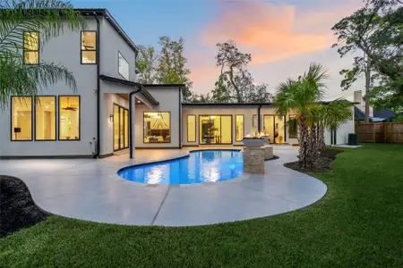 New construction Single-Family house 625 Piney Point Rd, Houston, TX 77024 null- photo 0