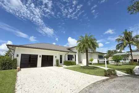 New construction Single-Family house 934 N Loxahatchee Dr, Jupiter, FL 33458 - image