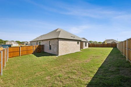 New construction Single-Family house 700 Allison Drive, Van Alstyne, TX 75495 Corey- photo 32 32