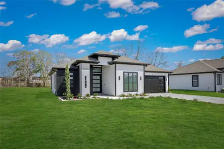 New construction Single-Family house 1519 Waco St, Dayton, TX 77535 - image