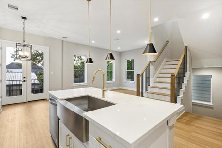 New construction Single-Family house 807 Martin St, Unit C, Houston, TX 77018 - image 9