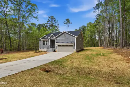 New construction Single-Family house 103 Fort Dr, Louisburg, NC 27549 - image