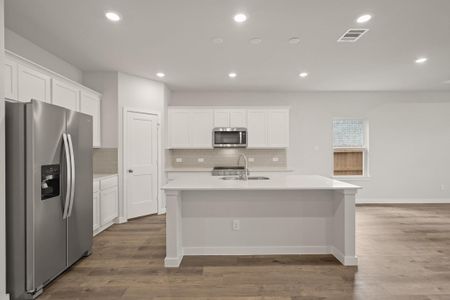 New construction Single-Family house 23606 Zinfandel Dr, Alvin, TX 77511 plan Savannah - image 6