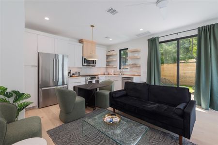 New construction Single-Family house 87 Chalmers Ave, Austin, TX 78702 - image 15