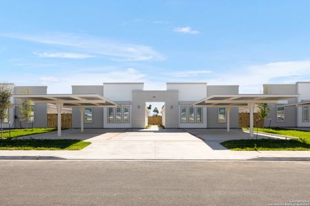 New construction Multi-Family house 435 Medina Ln, Alamo, TX 78516 - image
