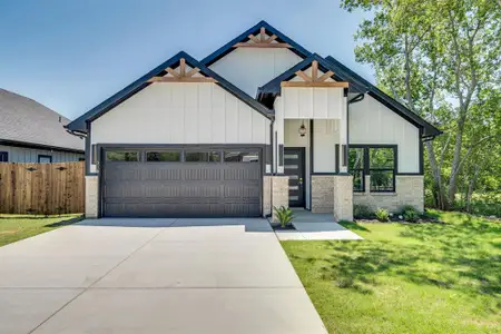 New construction Single-Family house 310 Matthew St, Hillsboro, TX 76645 - image