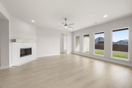 New construction Single-Family house 5410 Rowlan Row, Midlothian, TX 76065 plan Concord - image 14