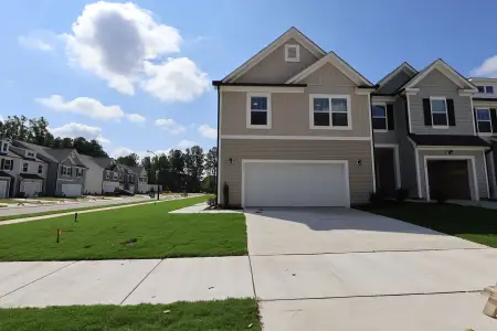 New construction Townhouse house 4828 Salamander Ct, Raleigh, NC 27610 plan Reynolds - End Home - image