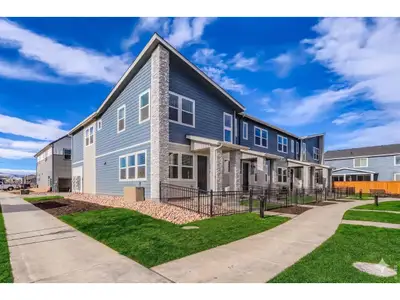 New construction Townhouse house 2819 Bear Springs Cir, Longmont, CO 80503 - image