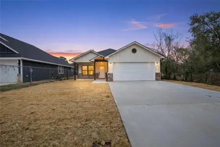 New construction Single-Family house 928 Duckenfield, Tyler, TX 75701 - image