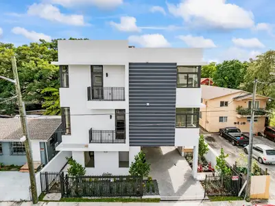 New construction Townhouse house 526 Sw 2Nd # 2, Unit 2, Miami, FL 33130 - image