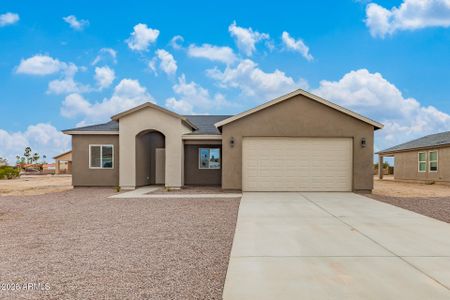 New construction Single-Family house 15532 S Patagonia Rd, Arizona City, AZ 85123 - image