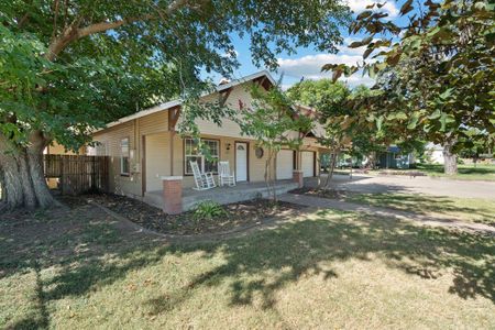 New construction Single-Family house 416 E Akard, Weatherford, TX 76086 - image