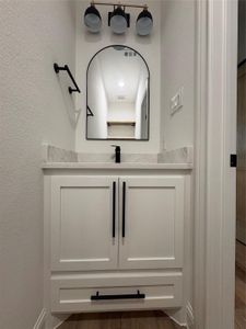 New construction Single-Family house 109 Cove Pt, Conroe, TX 77356 - image 8