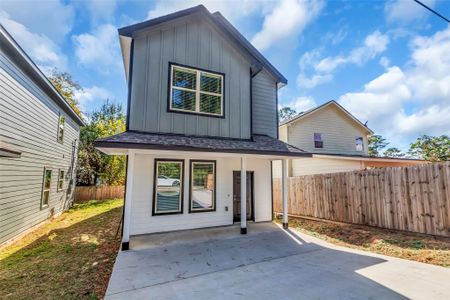 New construction Single-Family house 11966 Canal St, Willis, TX 77318 - image 3