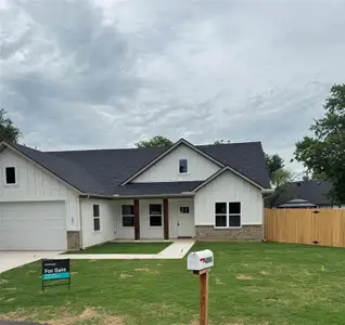 New construction Single-Family house 4004 Tahoe Ct, Granbury, TX 76048 - image