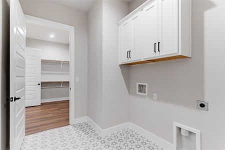 New construction Single-Family house 118 Rosebud Ranch Rd, Bertram, TX 78605 - image 3