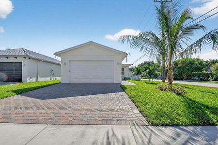 New construction Single-Family house 601 N Loxahatchee Dr, Jupiter, FL 33458 - image