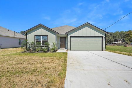 New construction Single-Family house 797 E Houston Street, Dayton, TX 77535 - photo 0