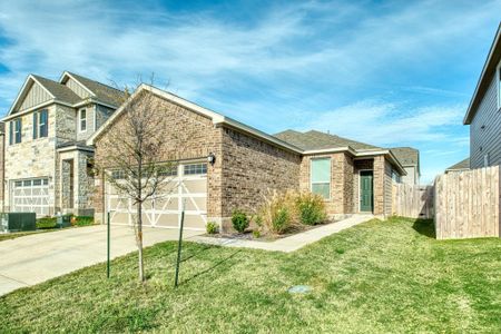 New construction Condo/Apt house 1123 Aronia Ln, Georgetown, TX 78626 - photo 0