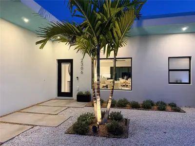 New construction Single-Family house 2306 Valencia Dr, Sarasota, FL 34239 - image