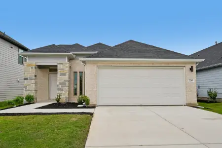 New construction Single-Family house 200 Melrose St, Hutto, TX 78634 plan Amber II - image