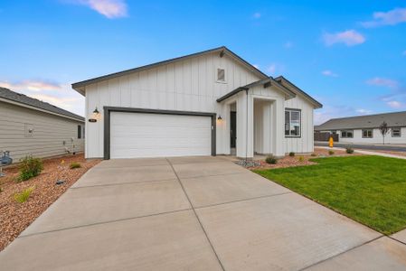 New construction Single-Family house 4098 Sw Pumice Ave, Redmond, OR 97756 plan Charity - image