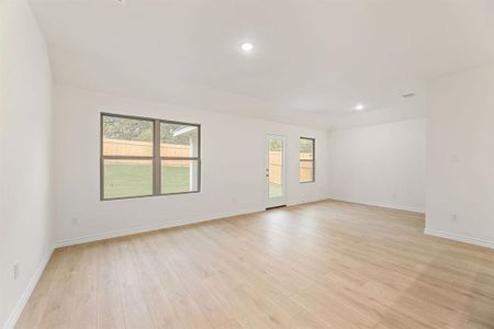 New construction Single-Family house 3808 Rose Hill Ct, Denison, TX 75020 - image 15