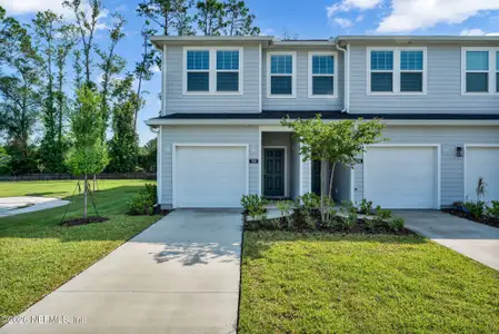 New construction Townhouse house 708 Holly Lakes Dr, Orange Park, FL 32073 - image