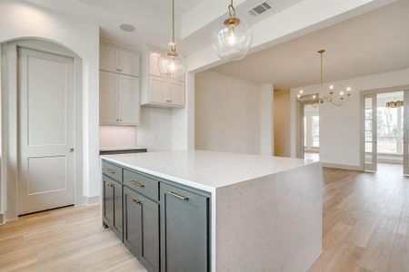 New construction Single-Family house 137 Aiden Dr, Waxahachie, TX 75165 plan The Avery - image 12