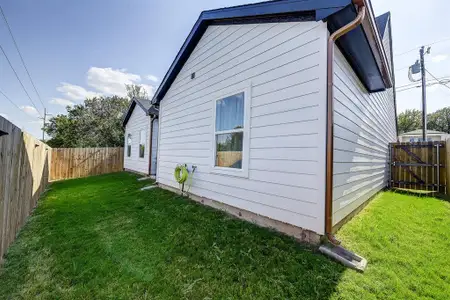 New construction Single-Family house 5807 Black Pine Cir, Granbury, TX 76048 - image