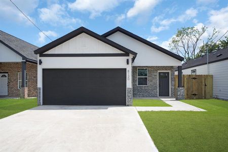 New construction Single-Family house 8130 Sunbury Street Street, Houston, TX 77028 - photo 0