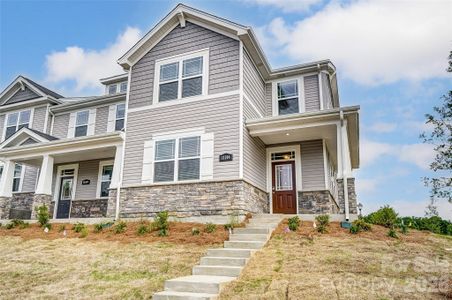 New construction Townhouse house 3827 Cheyney Park Dr, Charlotte, NC 28269 - image