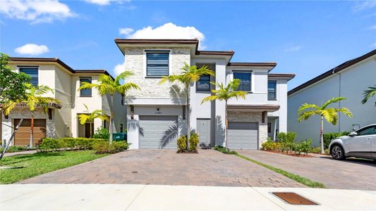 New construction Townhouse house 25442 Sw 108Th Ct, Homestead, FL 33032 - photo 0